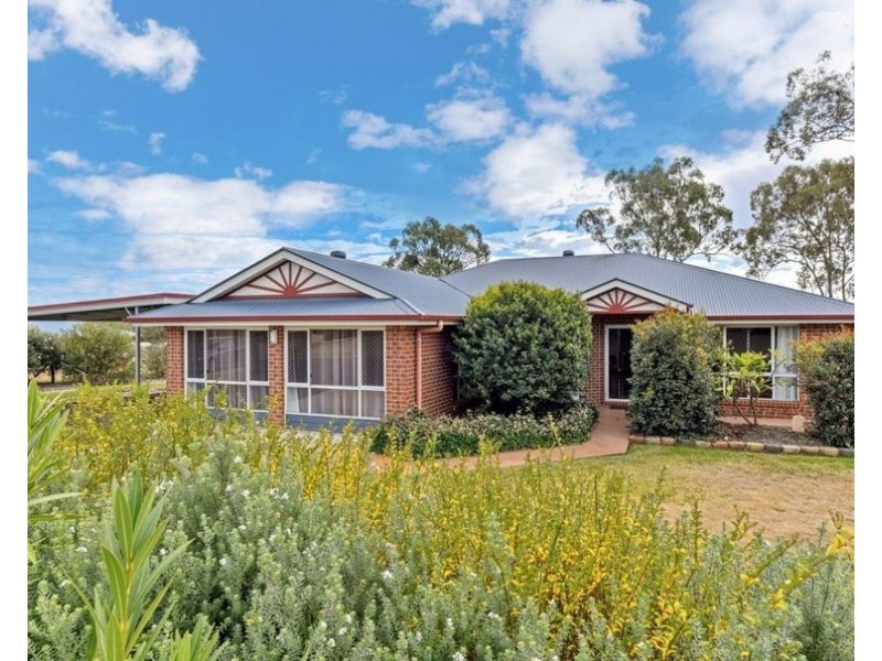 75 Highland Park Road, Meringandan West QLD 4352
