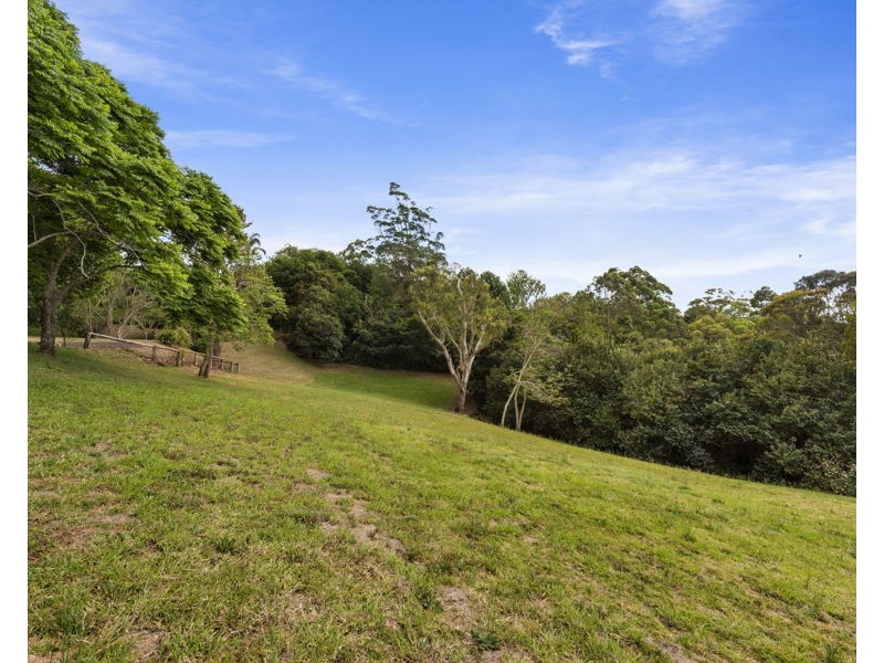 2 Outlook Crescent, Blue Mountain Heights QLD 4350