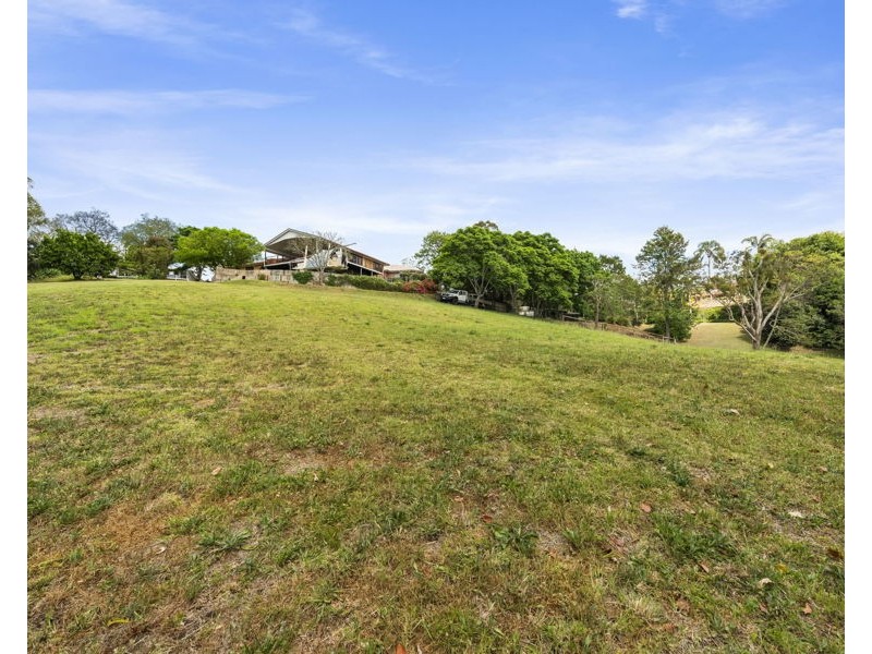 2 Outlook Crescent, Blue Mountain Heights QLD 4350