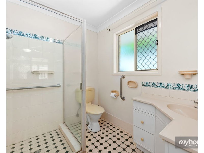 6 Stoneyhurst Court, Glenvale QLD 4350