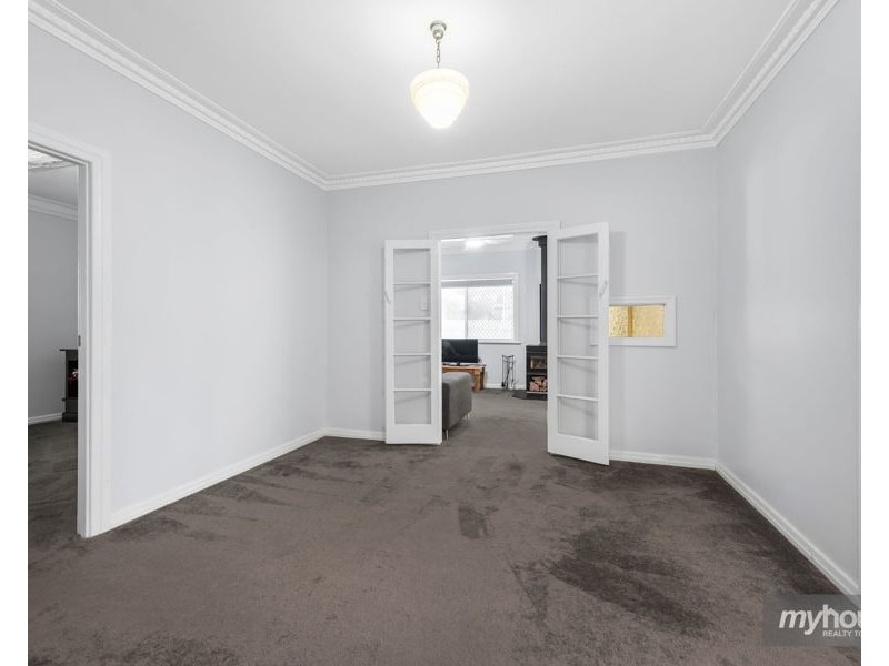 17 Berry Street, Wilsonton QLD 4350