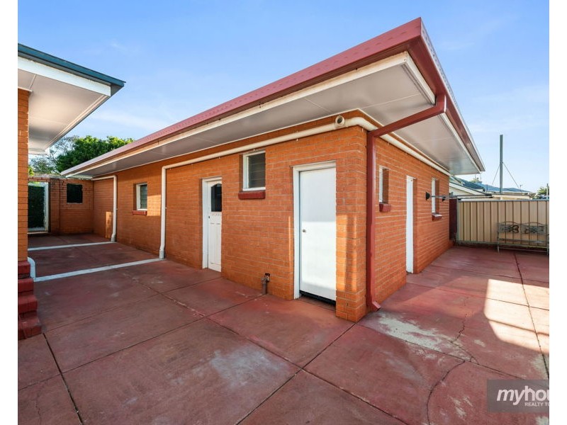 17 Berry Street, Wilsonton QLD 4350