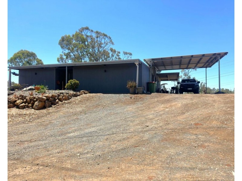 365 Preston Boundary Road, Preston QLD 4352