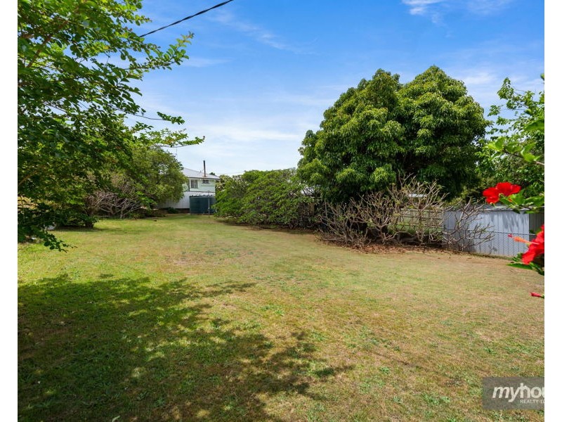 1 Beatty Street, Mount Lofty QLD 4350