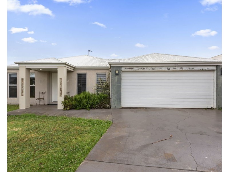 13 Ace Drive, Glenvale QLD 4350