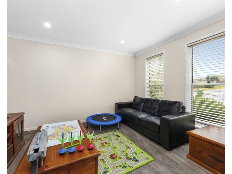 13 Ace Drive, Glenvale QLD 4350
