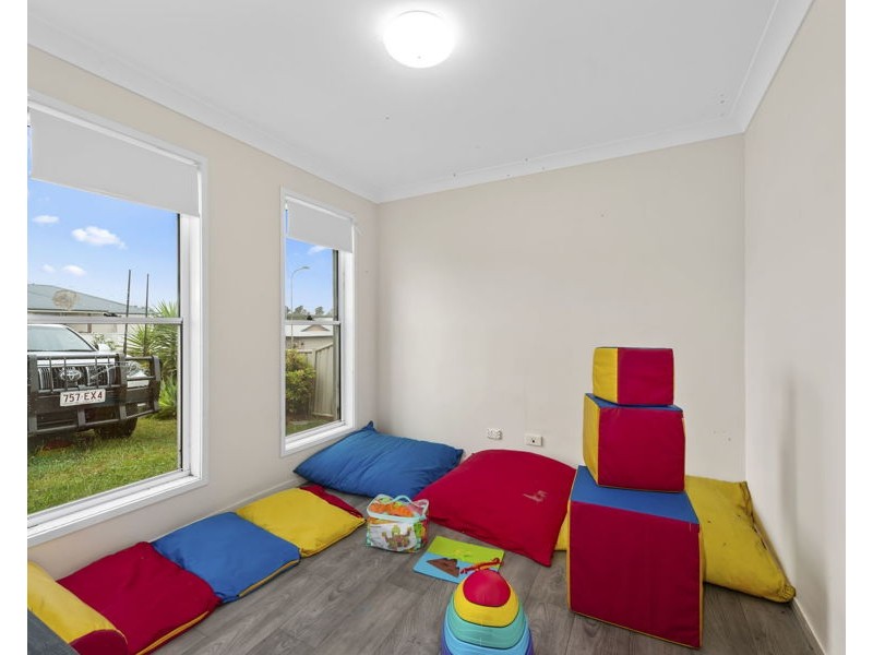 13 Ace Drive, Glenvale QLD 4350