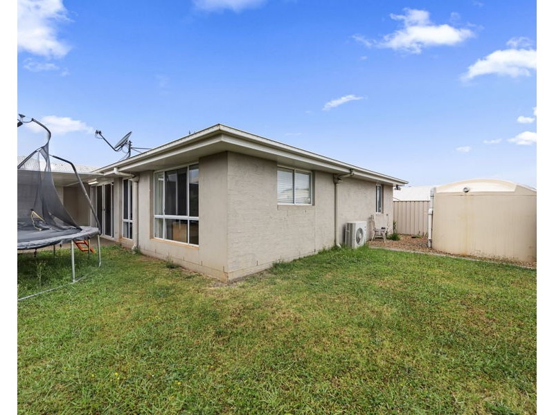 13 Ace Drive, Glenvale QLD 4350