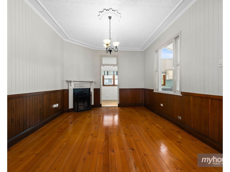 10 Cavell Street, East Toowoomba QLD 4350