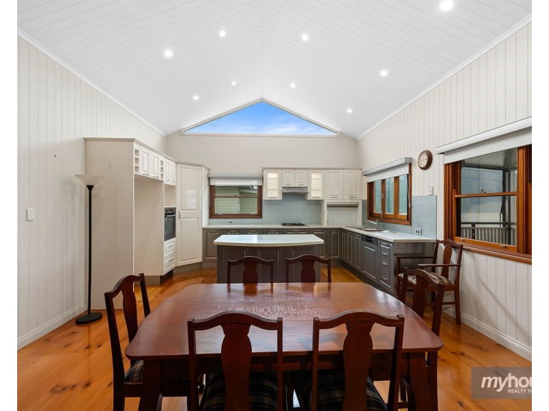 10 Cavell Street, East Toowoomba QLD 4350