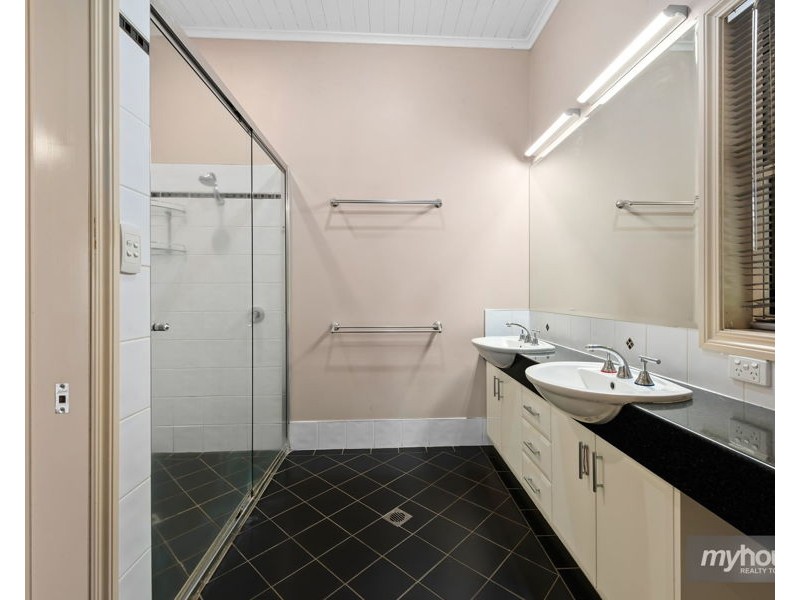 10 Cavell Street, East Toowoomba QLD 4350