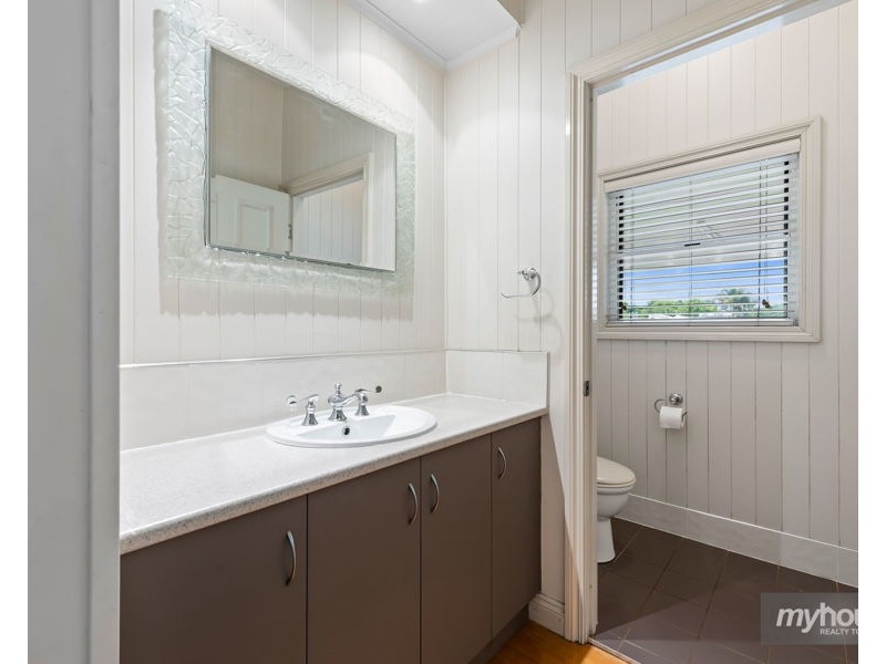 10 Cavell Street, East Toowoomba QLD 4350