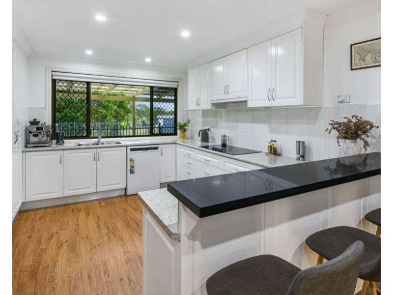 13 Hendy Street, Cranley QLD 4350
