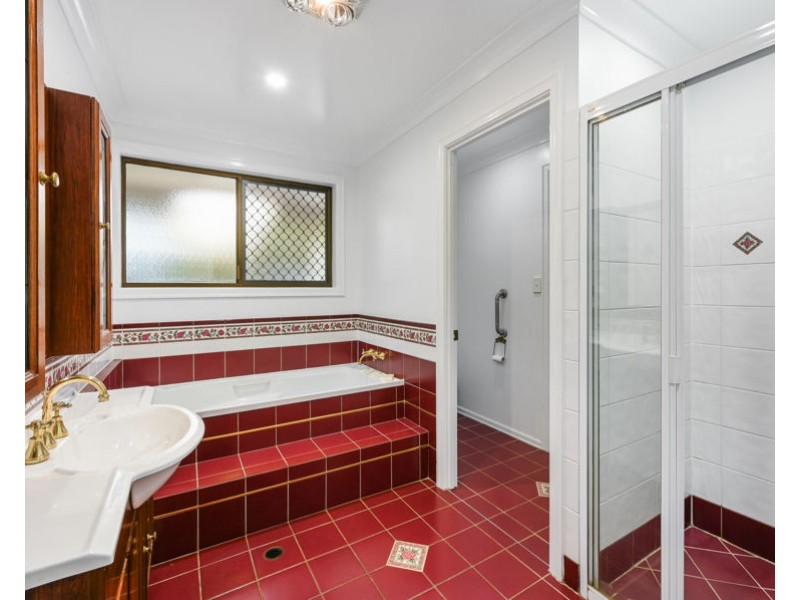13 Hendy Street, Cranley QLD 4350