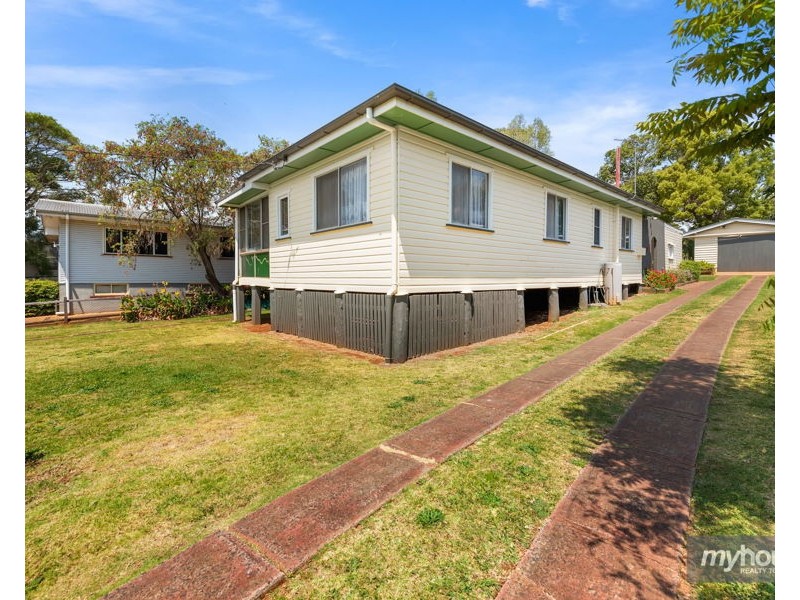 40 Underwood Crescent, Harristown QLD 4350