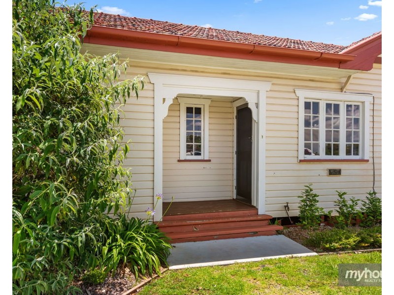 73 Taylor Street, Newtown QLD 4350