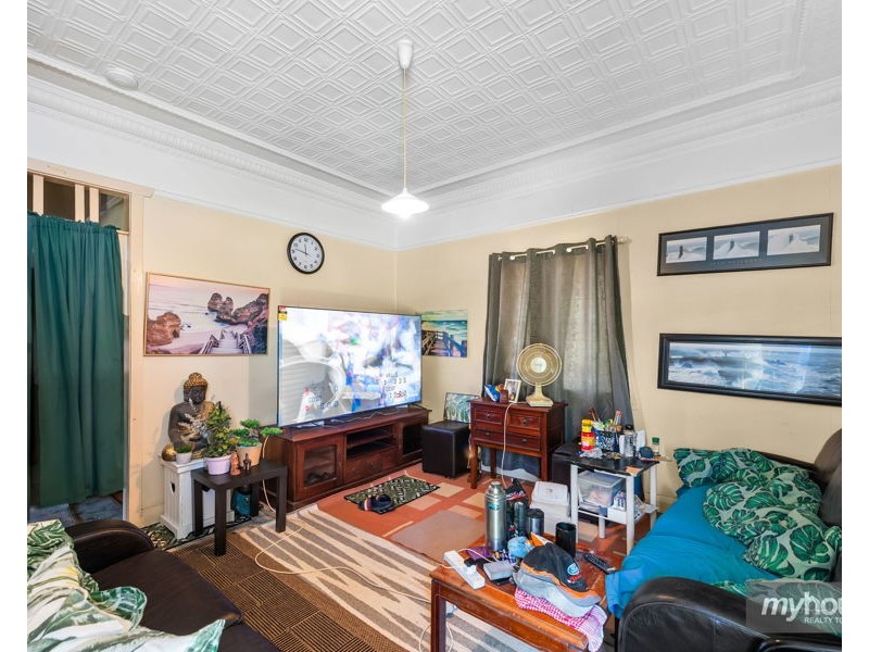 73 Taylor Street, Newtown QLD 4350