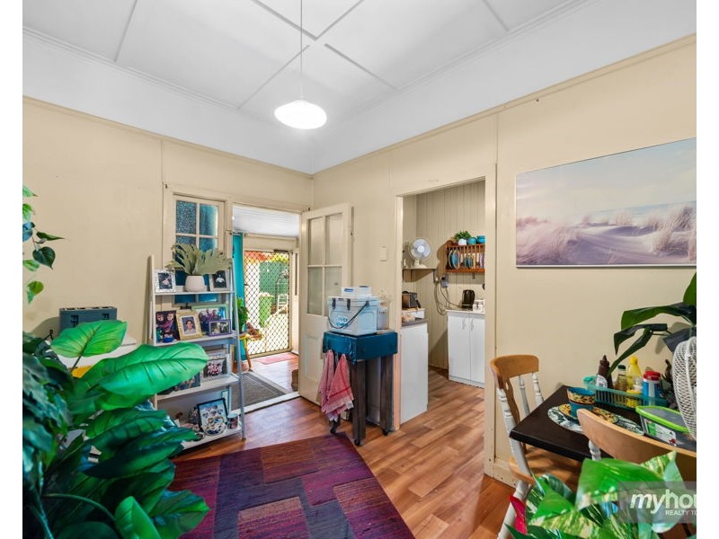 73 Taylor Street, Newtown QLD 4350