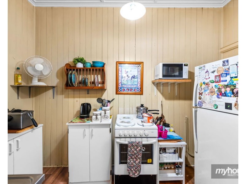 73 Taylor Street, Newtown QLD 4350