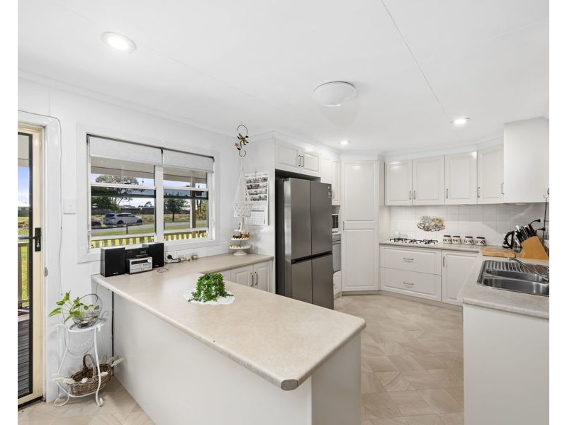 12 Fisher Road, Wyreema QLD 4352