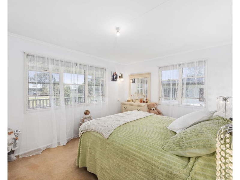12 Fisher Road, Wyreema QLD 4352
