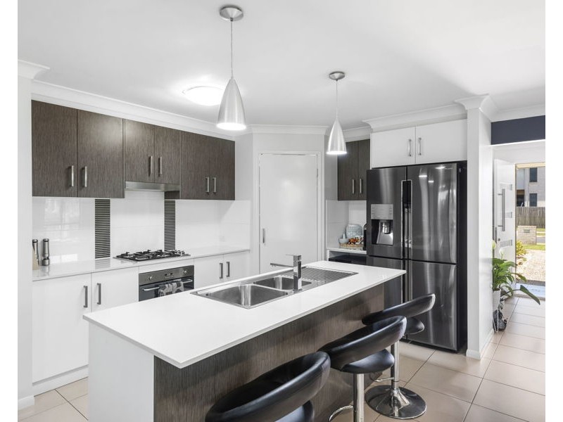 1 Entabeni Drive, Kearneys Spring QLD 4350