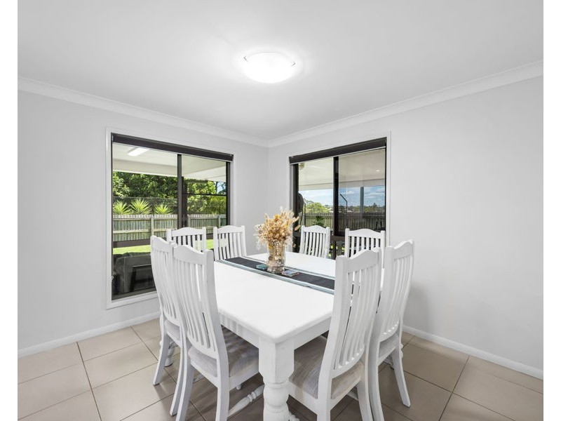 1 Entabeni Drive, Kearneys Spring QLD 4350