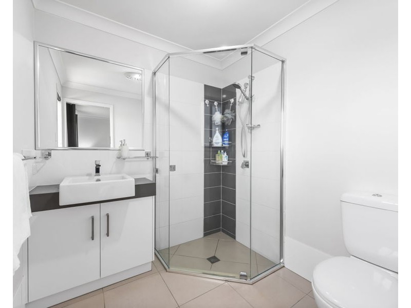 1 Entabeni Drive, Kearneys Spring QLD 4350