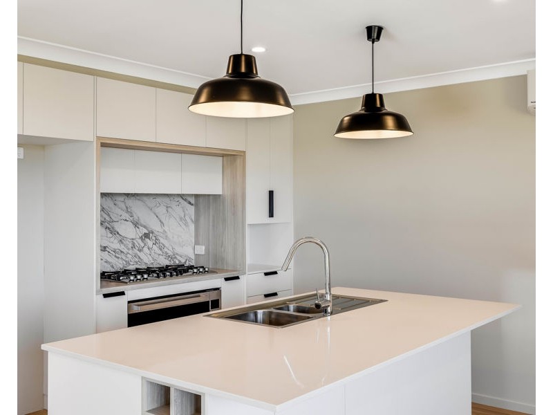 69 Holberton Street, Rockville QLD 4350