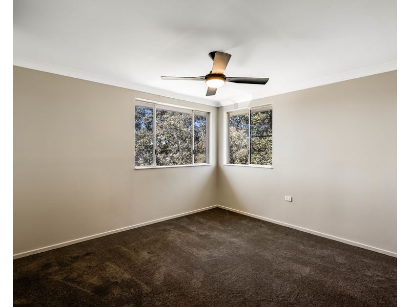 69 Holberton Street, Rockville QLD 4350