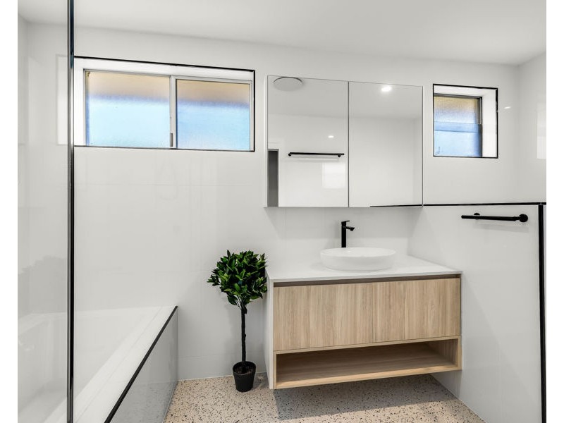 69 Holberton Street, Rockville QLD 4350