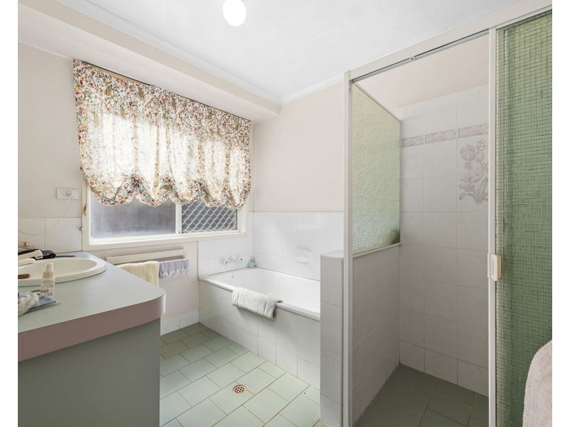 8 Heather Street, Kearneys Spring QLD 4350