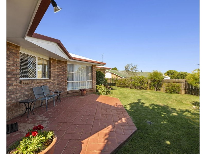 8 Heather Street, Kearneys Spring QLD 4350