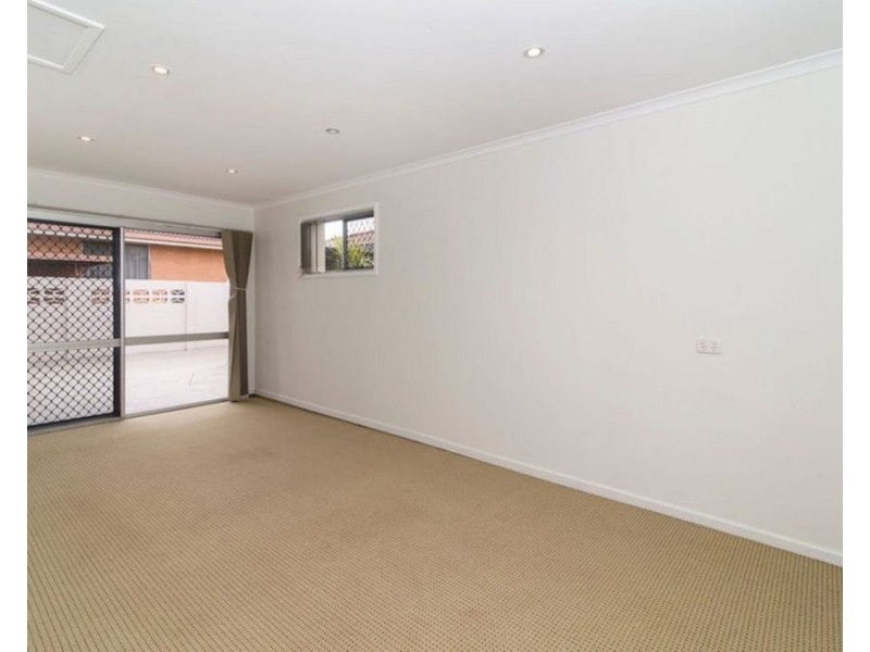 3/466 Alderley Street, Harristown QLD 4350