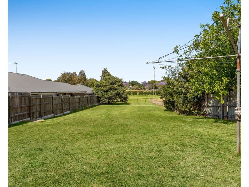336 Bridge Street, Wilsonton QLD 4350