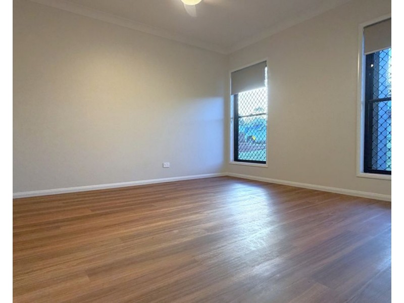 16 St Andrews Crescent, Highfields QLD 4352