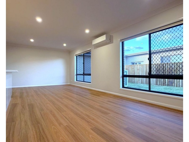 16 St Andrews Crescent, Highfields QLD 4352