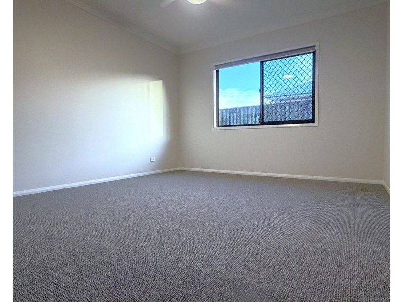 16 St Andrews Crescent, Highfields QLD 4352