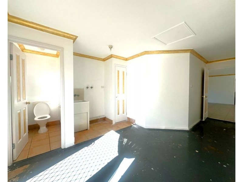 21 Cortess Street, Kearneys Spring QLD 4350