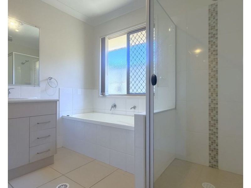 13 Cooranga Street, Glenvale QLD 4350