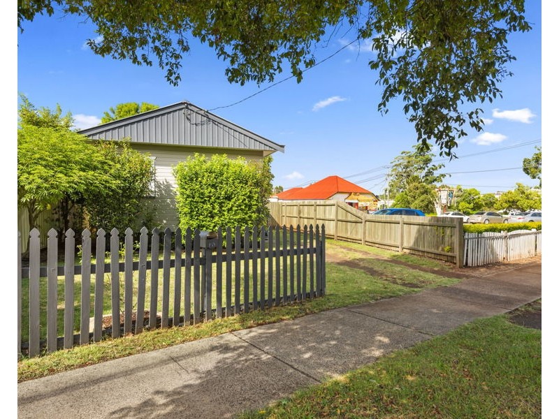 1 Goode Street, Newtown QLD 4350