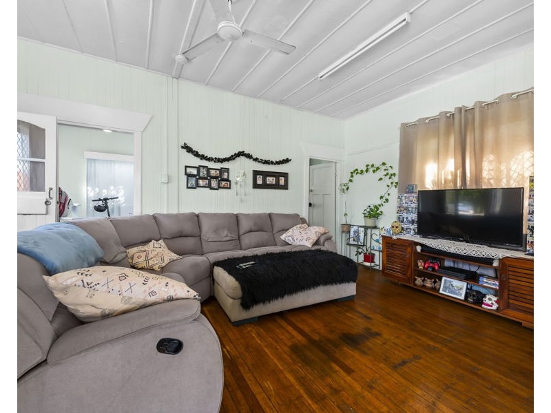 1 Goode Street, Newtown QLD 4350