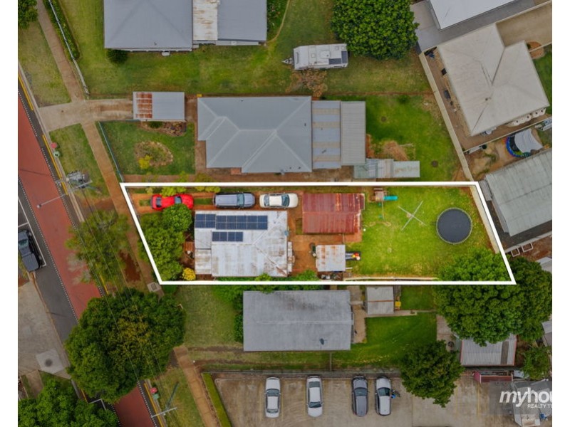 3 Goode Street, Newtown QLD 4350