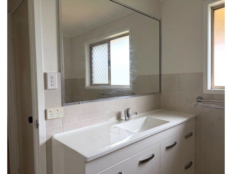 400 Stenner Street, Kearneys Spring QLD 4350