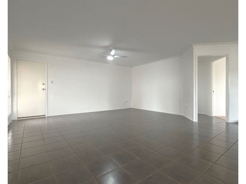 1/428 West Street, Kearneys Spring QLD 4350