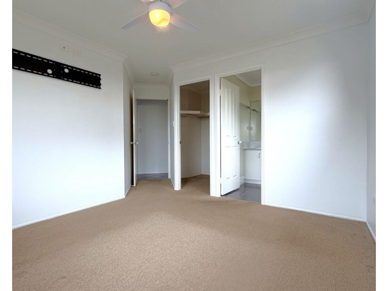 1/428 West Street, Kearneys Spring QLD 4350