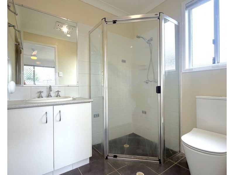 1/428 West Street, Kearneys Spring QLD 4350