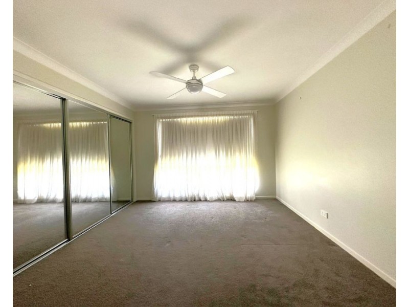 8 Neiwand Street, Kearneys Spring QLD 4350