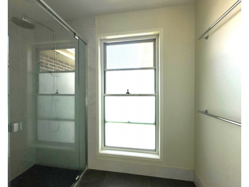 8 Neiwand Street, Kearneys Spring QLD 4350