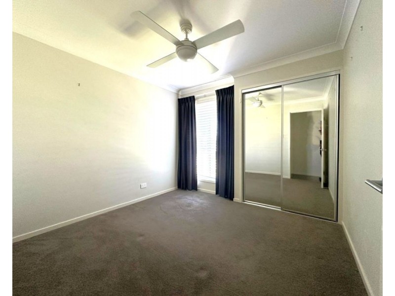 8 Neiwand Street, Kearneys Spring QLD 4350